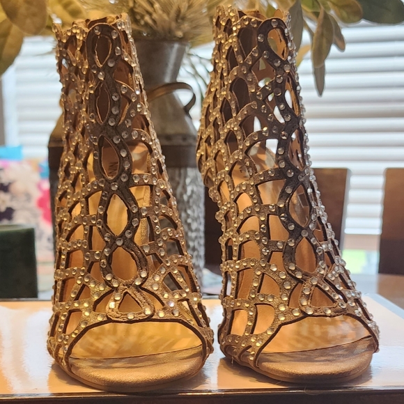 Nine West Rhinestone Evening Shoe Size 8.5M - Picture 2 of 8